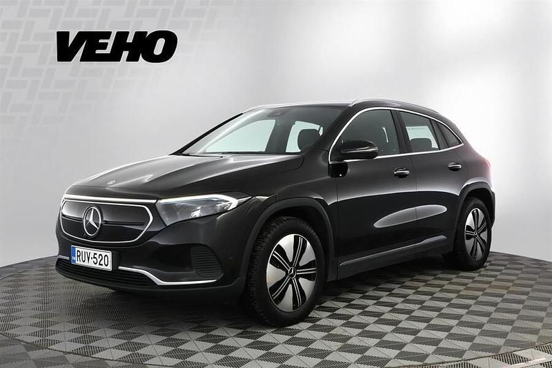 Käytetty Mercedes EQA300 Business 167 kW (228 HP) 2023 Musta Katumaasturi