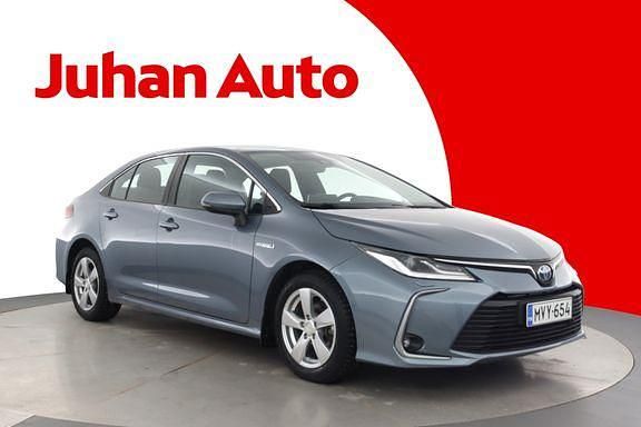 Käytetty Toyota Corolla Active 122 HP (89 kW) 2019 Hopea Sedan