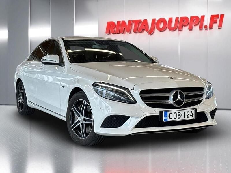 Valkoinen Käytetty 2020 Mercedes C300e Avantgarde Edition Sedan | 22 600 € (Kallis) - Kuva 1/3