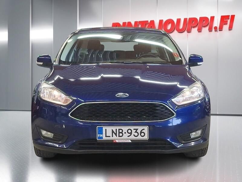 Käytetty Ford Focus Trend 101 HP (74 kW) 2016 Sininen Farmari