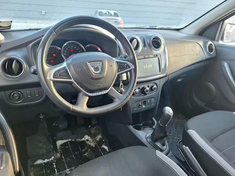 Käytetty Dacia Logan MCV Stepway 90 HP (66 kW) 2019 Farmari