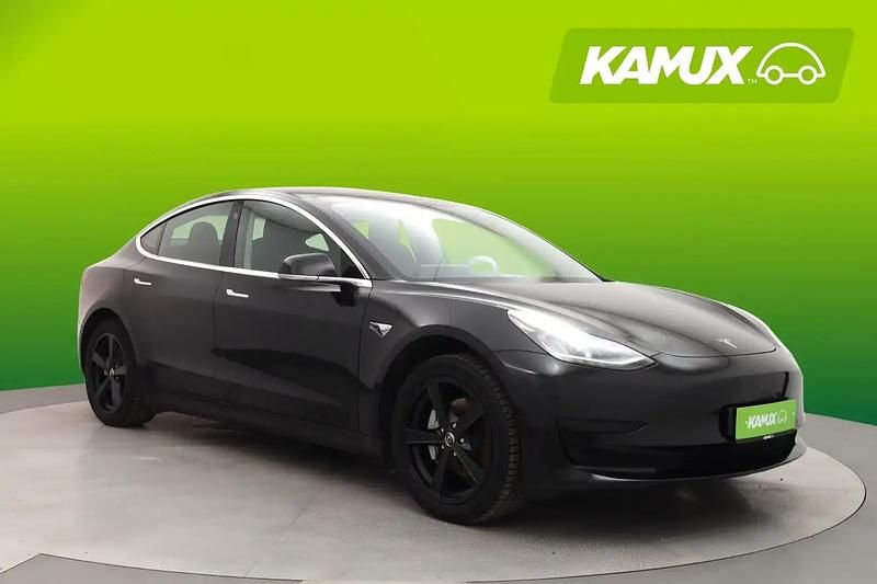 Käytetty Tesla Model 3 Standard Range Plus 239 kW (325 HP) 2020 Musta Sedan