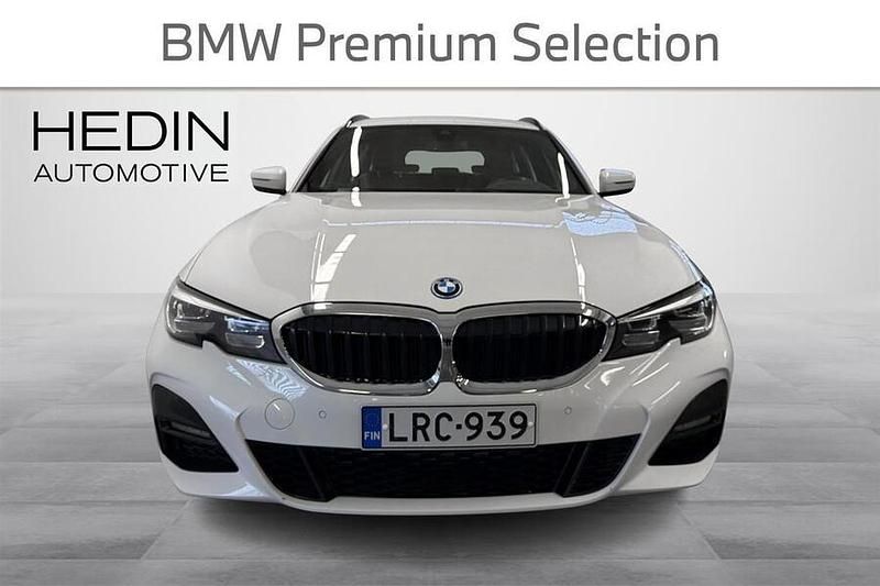 Käytetty BMW 330e M Sport 292 HP (214 kW) 2022 Valkoinen Farmari