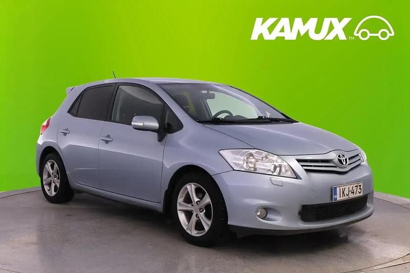 Käytetty Toyota Auris Edition 132 HP (97 kW) 2012 Sininen Sedan