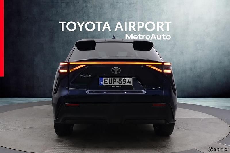 Käytetty Toyota bZ4X Edition 2023 Sininen Katumaasturi