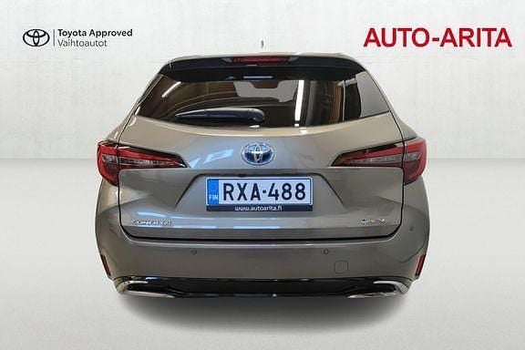 Käytetty Toyota Corolla Anniversary 140 HP (102 kW) 2024 Ruskea (beige) Farmari