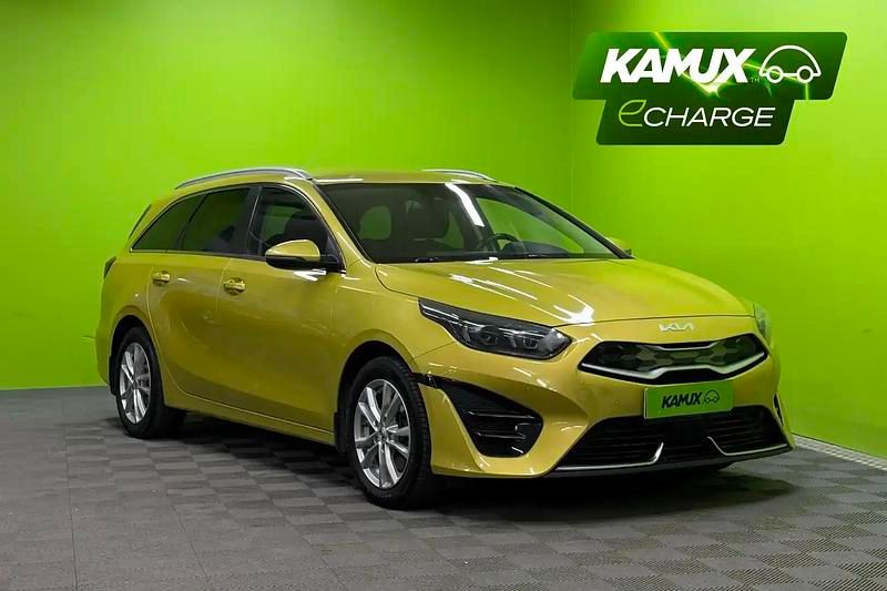 Käytetty Kia Ceed Sportswagon Premium 105 HP (77 kW) 2021 Keltainen / beige Farmari