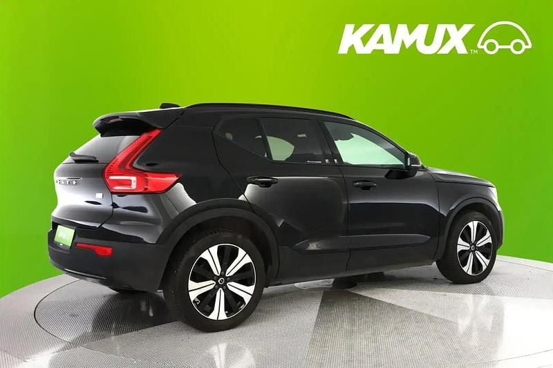 Käytetty Volvo XC40 Plus 169 kW (231 HP) 2023 Musta Katumaasturi