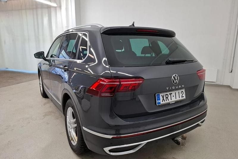 Käytetty VW Tiguan Business 150 HP (110 kW) 2023 Harmaa Katumaasturi