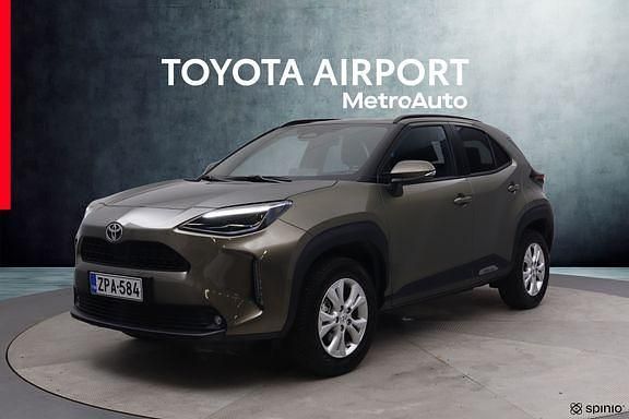 Ruskea (beige) Käytetty 2024 Toyota Yaris Cross Katumaasturi | 29 990 € (Perustarjous) - Kuva 1/4