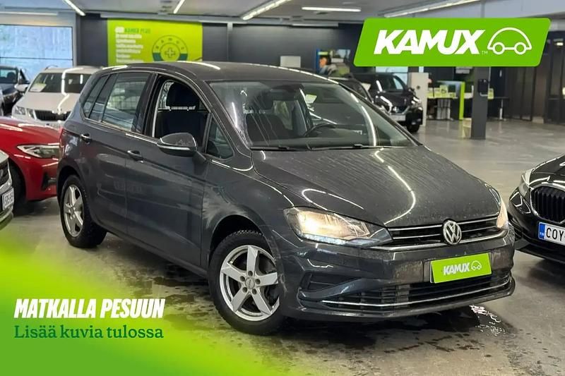 Käytetty VW Golf Sportsvan Comfortline 131 HP (96 kW) 2019 Hopea / harmaa Tila-auto