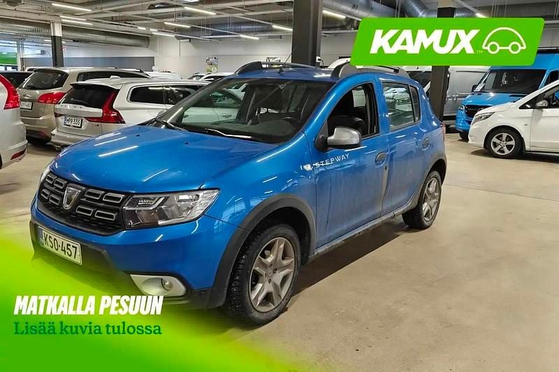 Käytetty Dacia Sandero 90 HP (66 kW) 2017 Sininen Sedan