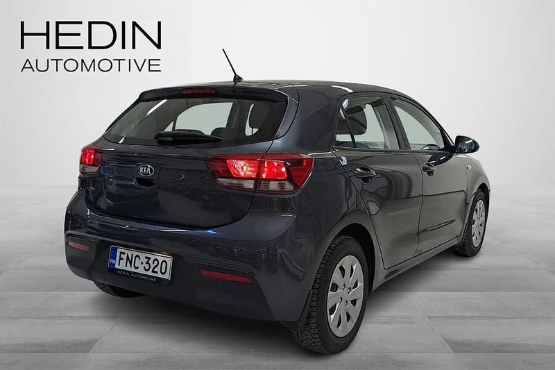 Käytetty Kia Rio LX 84 HP (61 kW) 2018 Harmaa Viistoperä