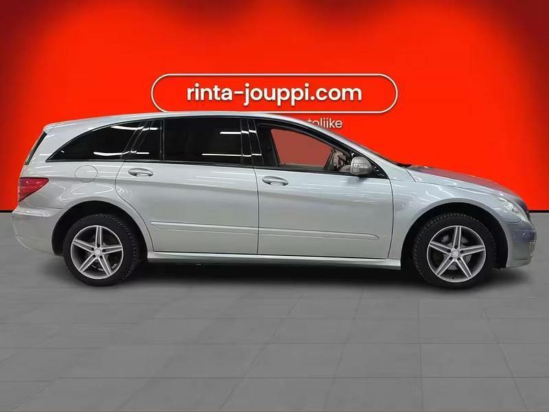 Käytetty Mercedes R320 224 HP (164 kW) 2006 Tila-auto