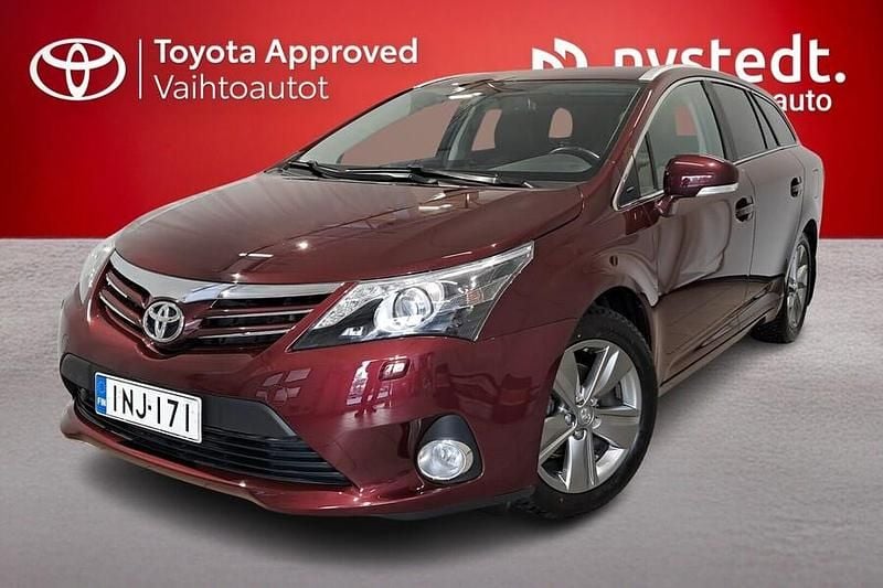 Käytetty Toyota Avensis Active 124 HP (91 kW) 2014 Punainen Farmari