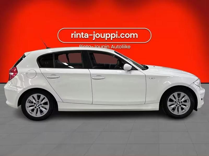 Käytetty BMW 116 122 HP (89 kW) 2009 Valkoinen Viistoperä
