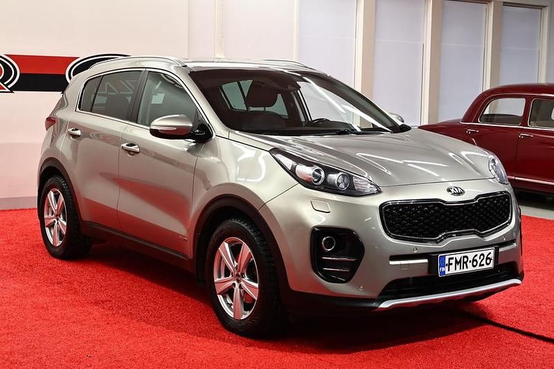 Käytetty Kia Sportage EX 136 HP (100 kW) 2017 Hopea Katumaasturi