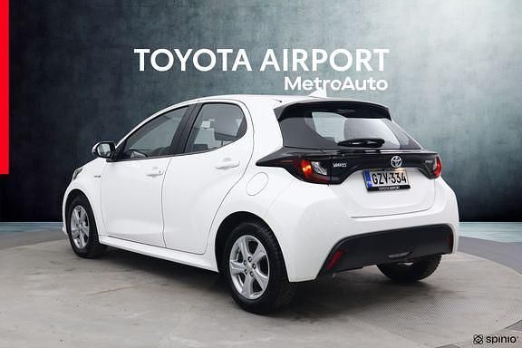 Käytetty Toyota Yaris Active 114 HP (83 kW) 2021 Valkoinen Viistoperä