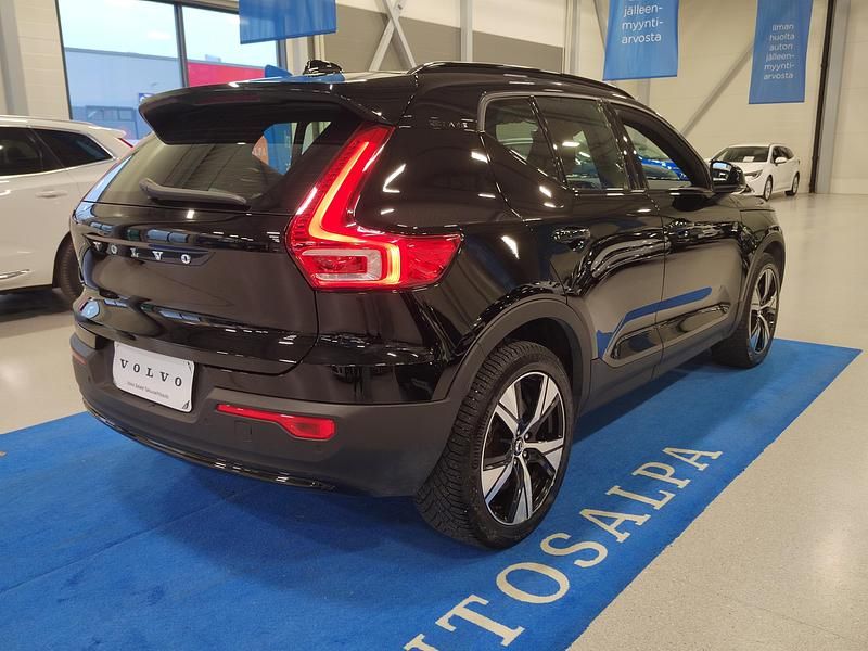 Käytetty Volvo XC40 Plus 185 kW (252 HP) 2023 Katumaasturi