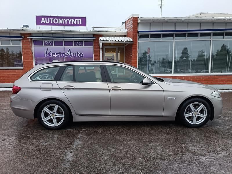 Hopea Käytetty 2015 BMW 520 Farmari | 9 900 € (Hyvä tarjous) - Kuva 1/4