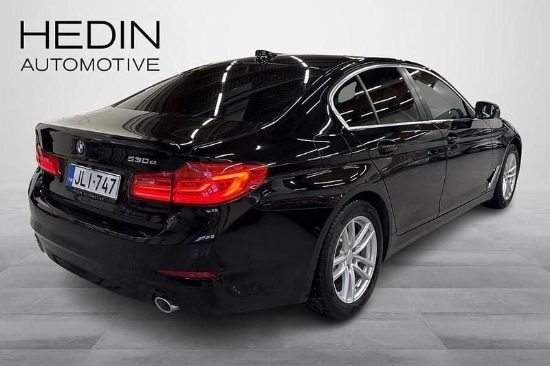 Käytetty BMW 530e 252 HP (185 kW) 2020 Musta Sedan