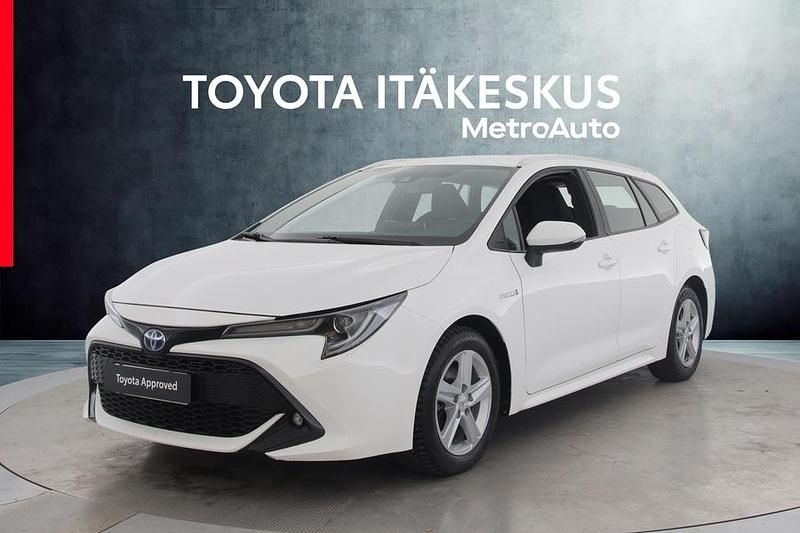 Valkoinen Käytetty 2021 Toyota Corolla Active Farmari | 23 390 € (Perustarjous) - Kuva 1/4