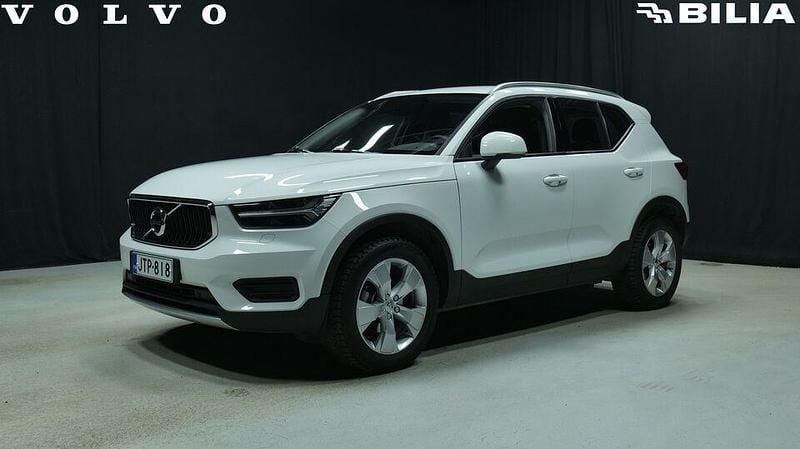 Käytetty Volvo XC40 Business Edition 163 HP (119 kW) 2022 Valkoinen Katumaasturi