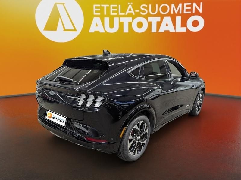 Käytetty Ford Mustang Mach-E 258 kW (351 HP) 2021 Musta Katumaasturi