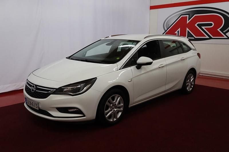 Käytetty Opel Astra Comfort 105 HP (77 kW) 2019 Valkoinen Farmari