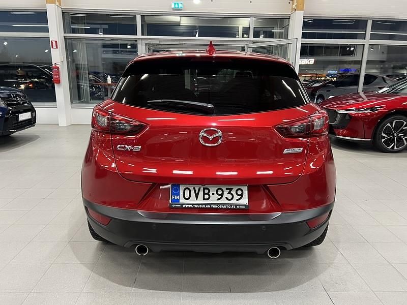 Käytetty Mazda CX-3 Optimum 120 HP (88 kW) 2017 Punainen Katumaasturi