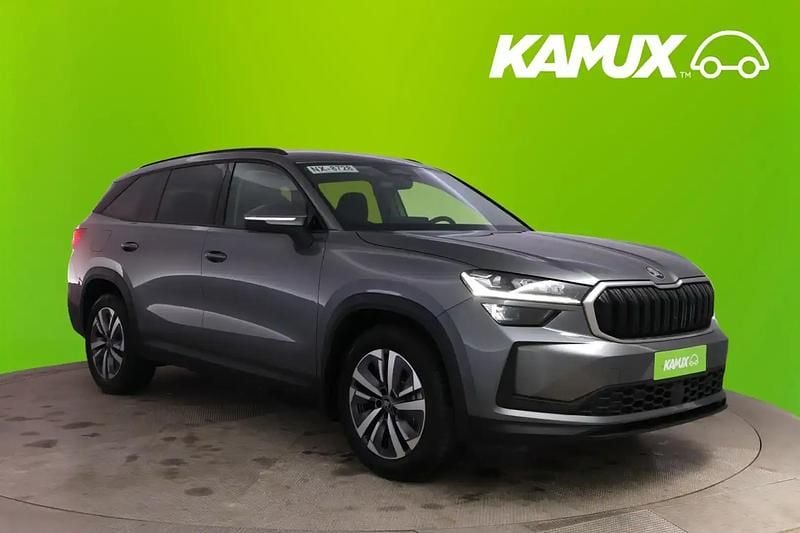 Käytetty Skoda Kodiaq Selection 150 HP (110 kW) 2025 Hopea / harmaa Katumaasturi