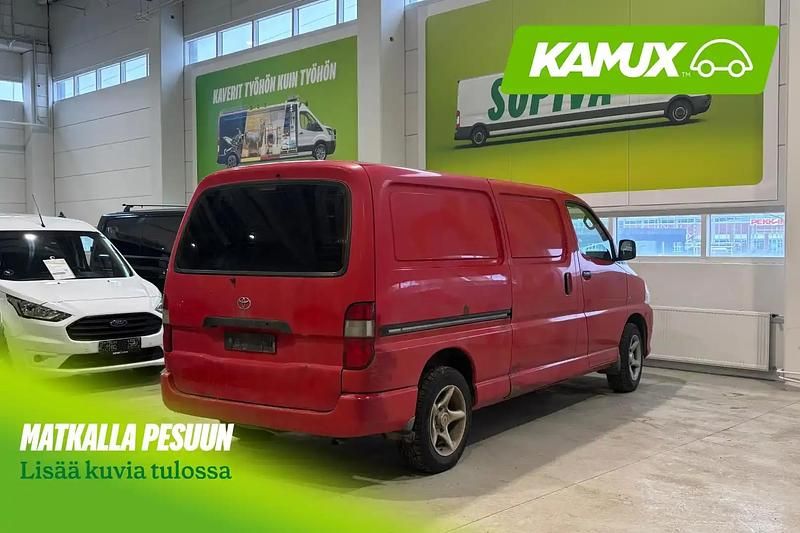 Käytetty Toyota HiAce 95 HP (69 kW) 2008 Punainen Van