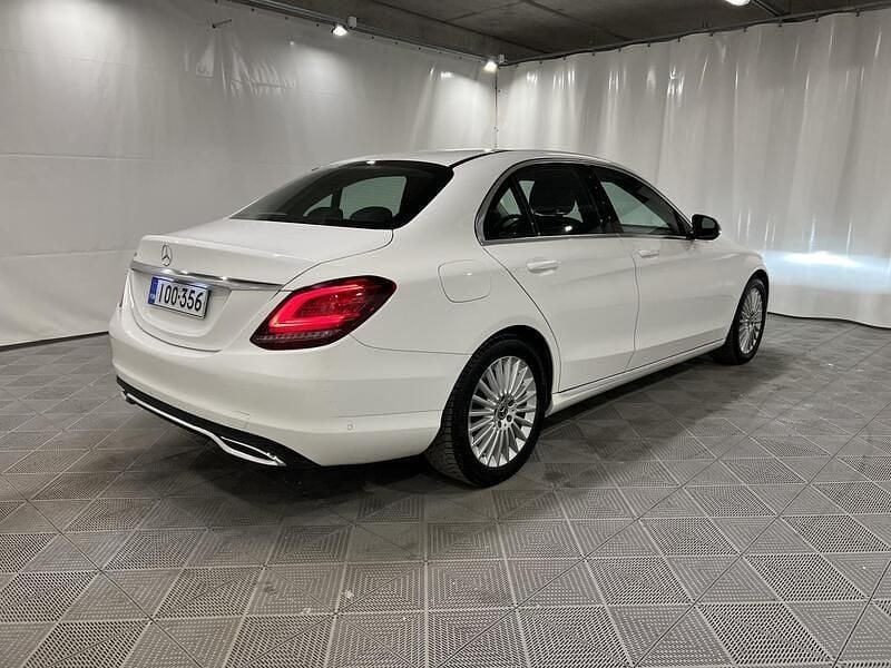 Käytetty Mercedes C180 Avantgarde 122 HP (89 kW) 2019 Sedan