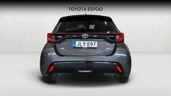 Käytetty Toyota Yaris Premium 114 HP (83 kW) 2020 Harmaa Viistoperä