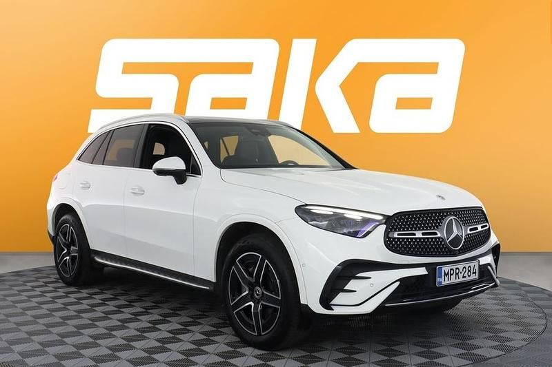 Käytetty Mercedes GLC300e AMG 333 HP (244 kW) 2023 Katumaasturi