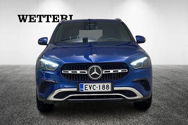 Käytetty Mercedes GLA250 163 HP (119 kW) 2024 Sininen Katumaasturi