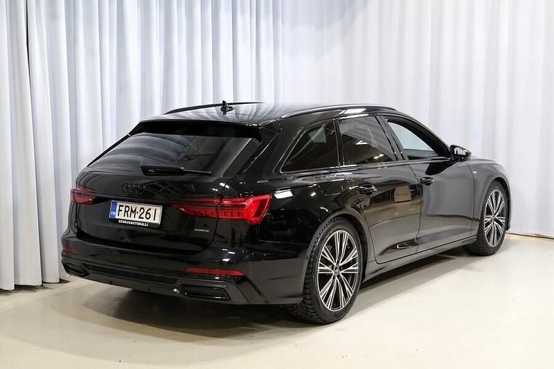 Käytetty Audi A6 S-Line 367 HP (269 kW) 2023 Musta Farmari