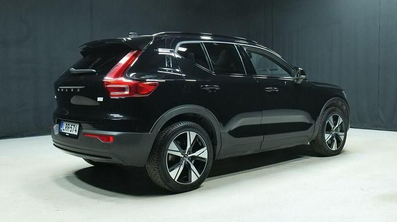 Käytetty Volvo XC40 Ultimate 300 kW (408 HP) 2023 Musta Katumaasturi