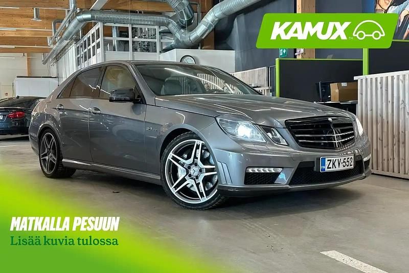 Käytetty Mercedes E63 AMG Luxury 525 HP (386 kW) 2010 Hopea / harmaa Sedan