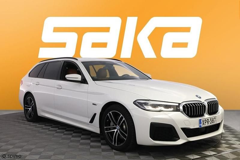 Käytetty 2022 BMW 530e M Sport Farmari | 31 900 € (Hyvä tarjous) - Kuva 1/3