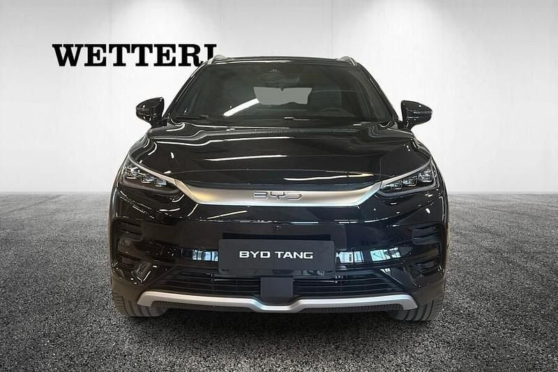 Uusi BYD Tang 380 kW (517 HP) 2025 Musta Katumaasturi