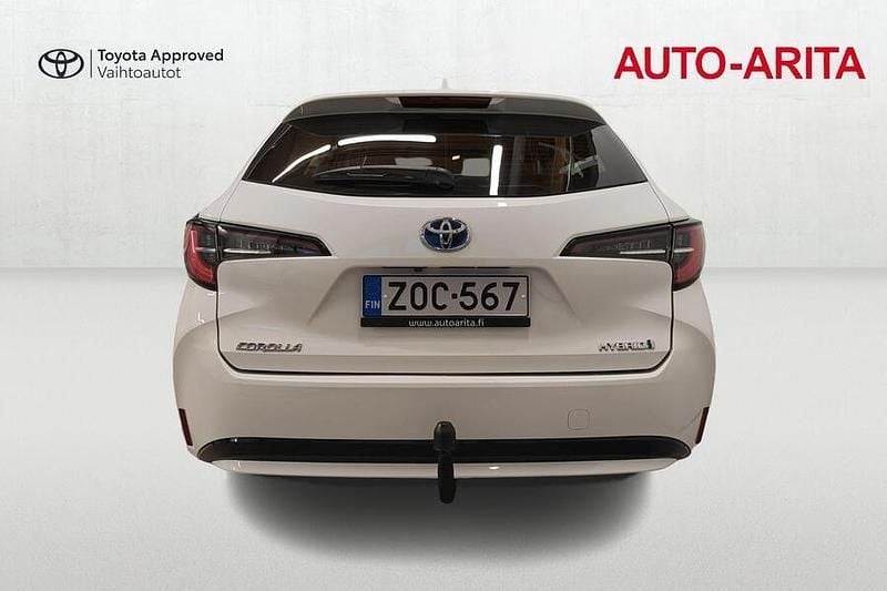 Käytetty Toyota Corolla Active 122 HP (89 kW) 2022 Valkoinen Farmari