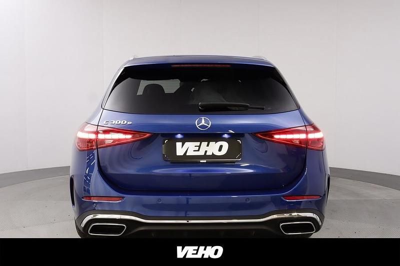 Käytetty Mercedes C300e Business 204 HP (150 kW) 2024 Vihreä Farmari