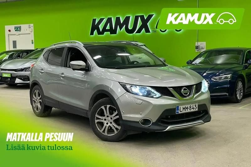 Käytetty Nissan Qashqai Acenta 178 HP (130 kW) 2014 Hopea / harmaa Katumaasturi