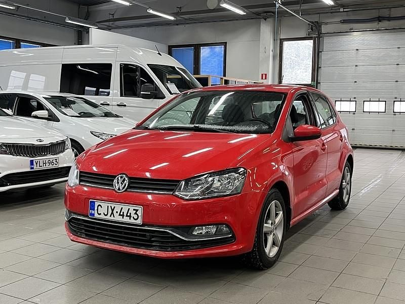 Käytetty VW Polo Comfortline 90 HP (66 kW) 2015 Viistoperä