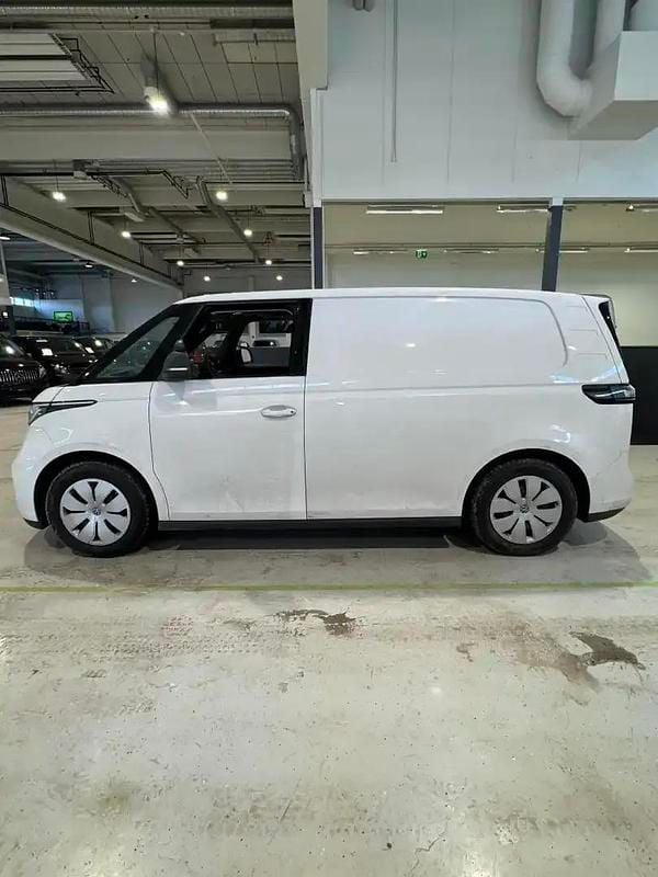 Käytetty VW ID. Buzz 150 kW (204 HP) 2023 Valkoinen Tila-auto
