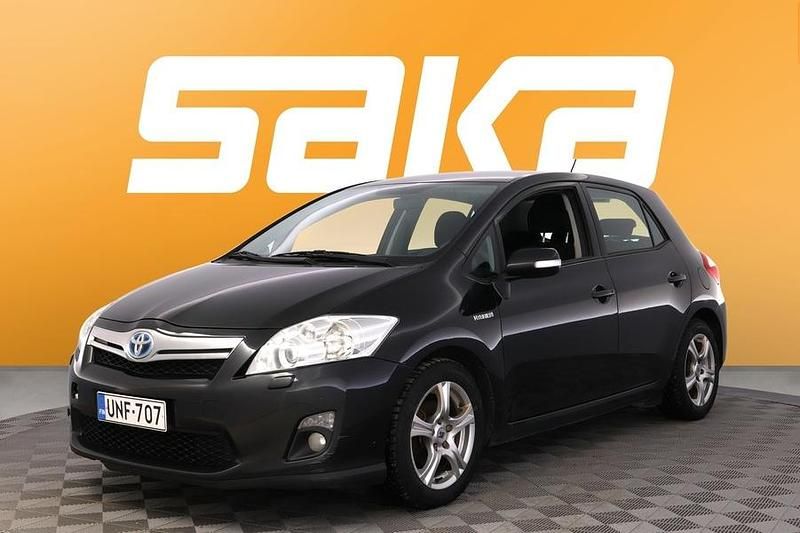 Käytetty Toyota Auris Hybrid Sol 99 HP (72 kW) 2011 Viistoperä