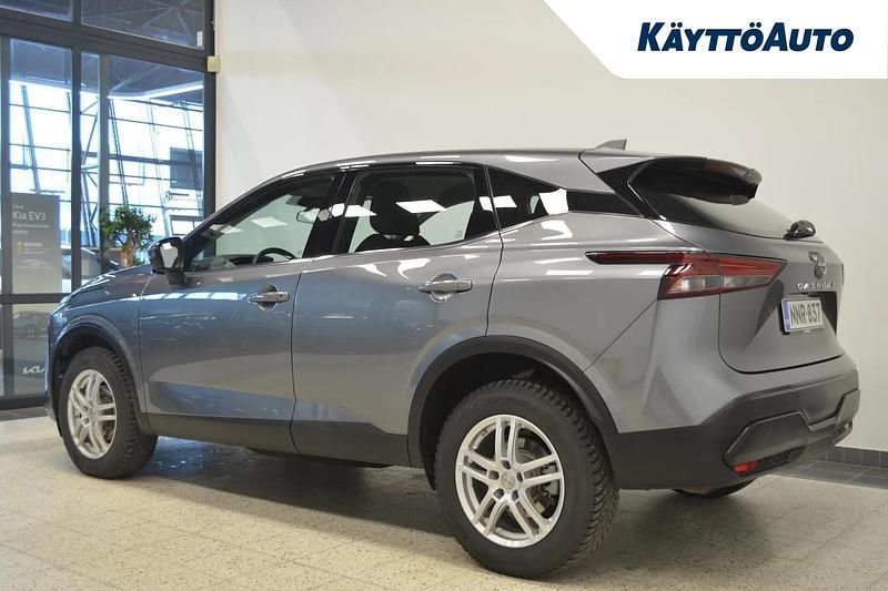Käytetty Nissan Qashqai Acenta 158 HP (116 kW) 2024 Harmaa Katumaasturi