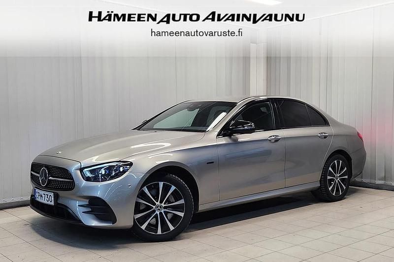 Harmaa Käytetty 2021 Mercedes E300 Avantgarde Sedan | 35 900 € (Perustarjous) - Kuva 1/4