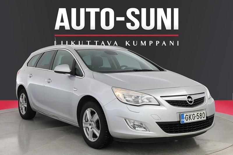 Käytetty Opel Astra Cosmo 140 HP (102 kW) 2012 Farmari